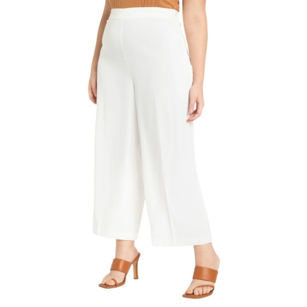 ELOQUII Wide Leg Crop Trousers - Soft White - 28